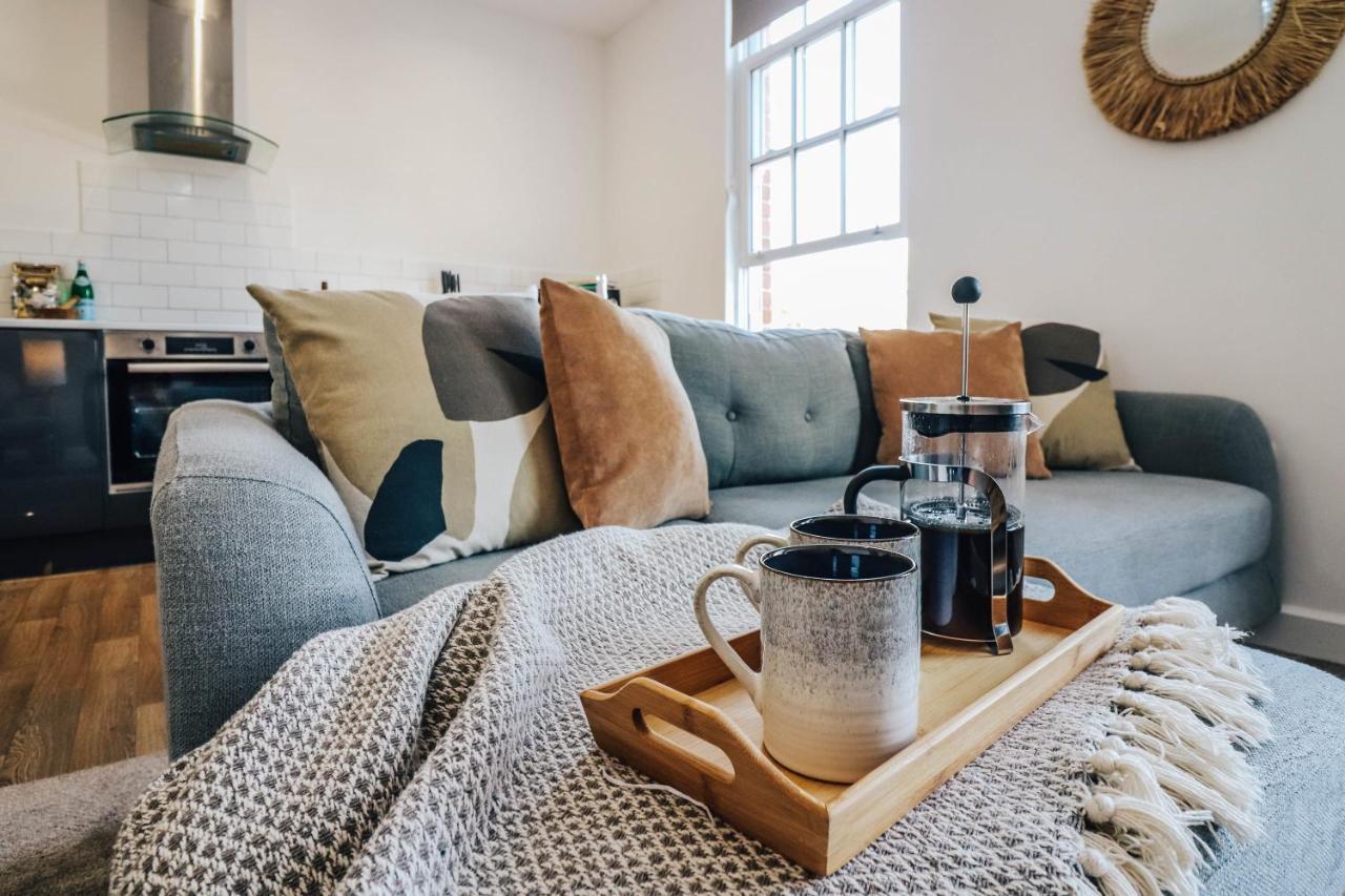 Principality View Apartment Two, By Solace Stays Cardiff Eksteriør billede