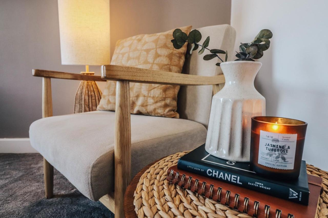 Principality View Apartment Two, By Solace Stays Cardiff Eksteriør billede