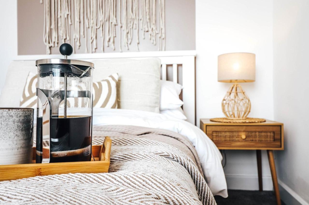 Principality View Apartment Two, By Solace Stays Cardiff Eksteriør billede