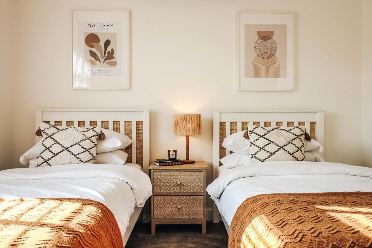 Principality View Apartment Two, By Solace Stays Cardiff Eksteriør billede