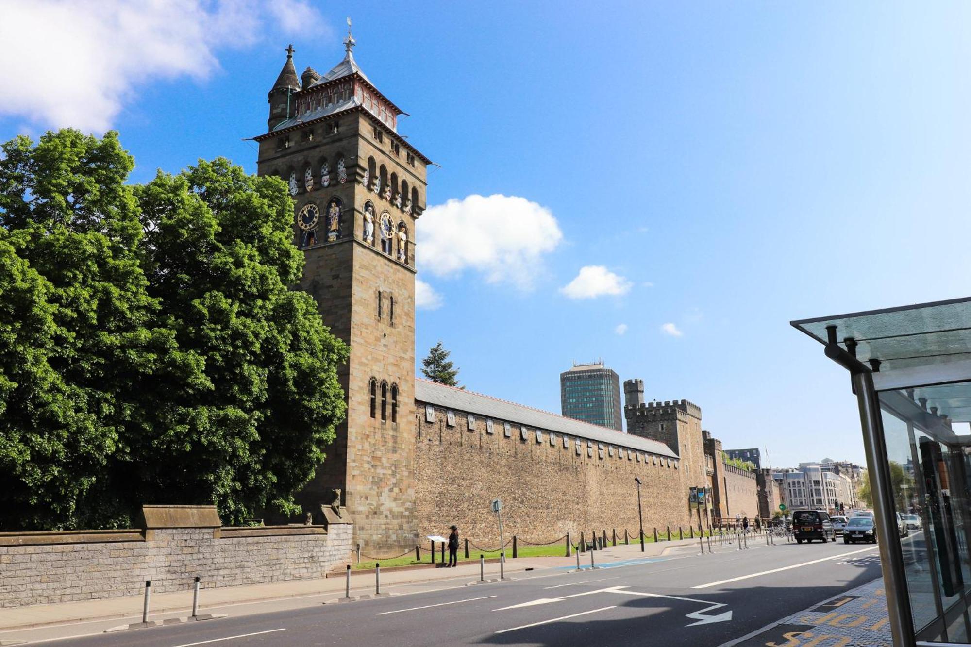 Principality View Apartment Two, By Solace Stays Cardiff Eksteriør billede