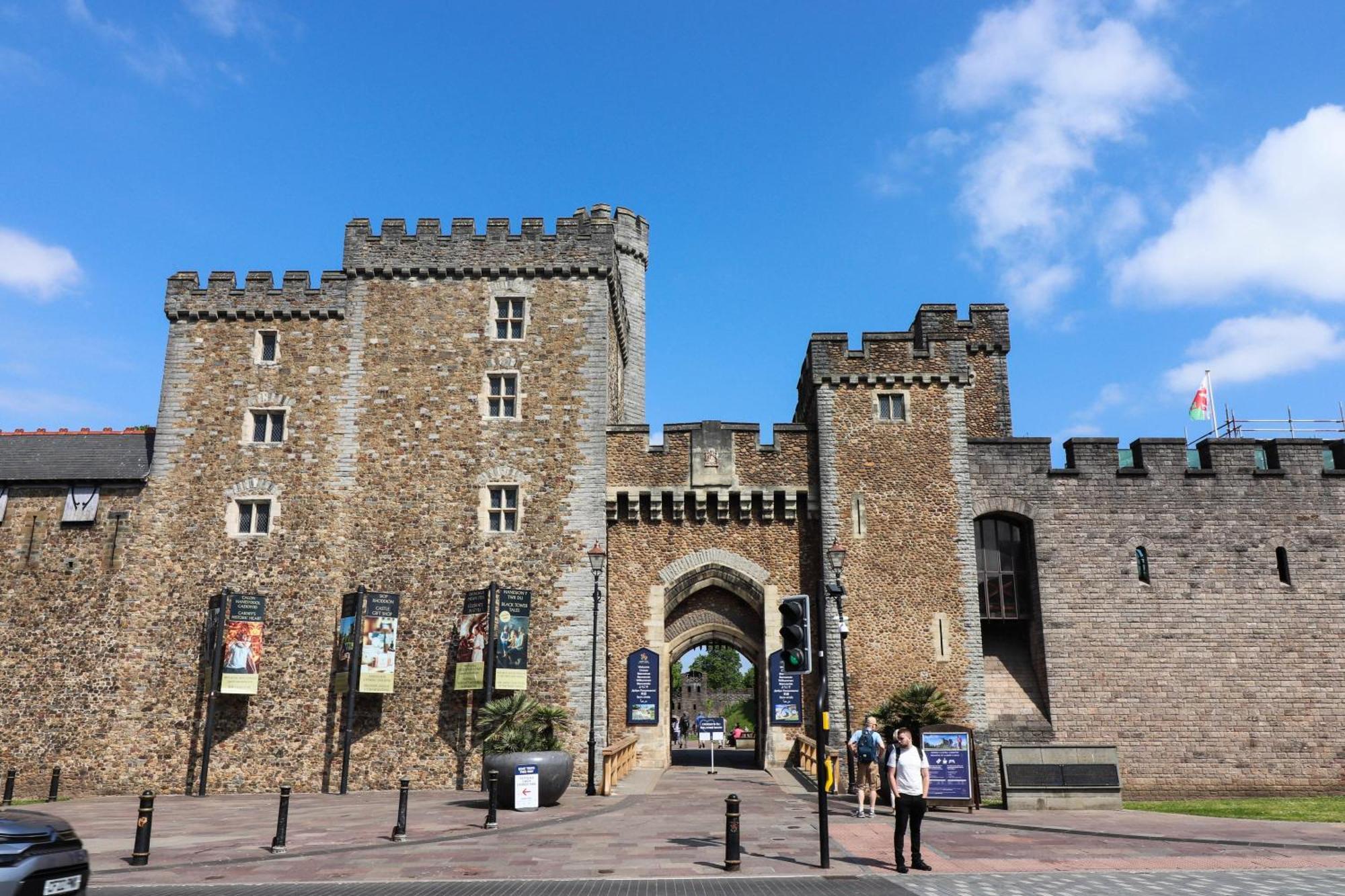 Principality View Apartment Two, By Solace Stays Cardiff Eksteriør billede